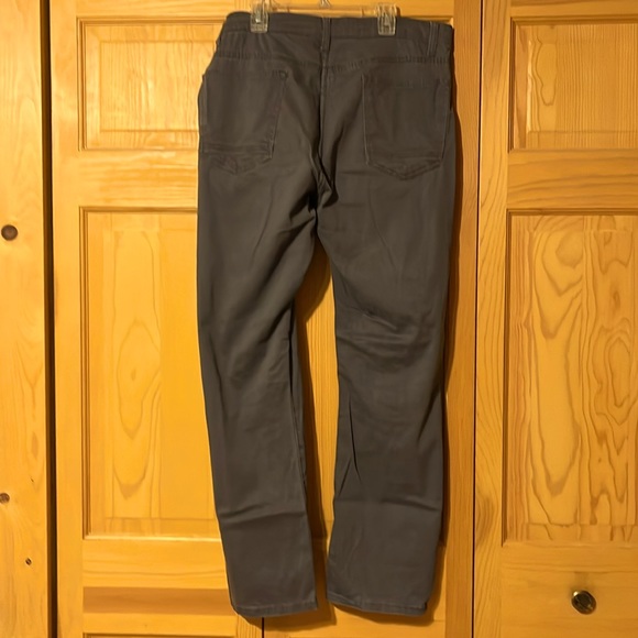 Kenneth Cole - Picture 2 of 3